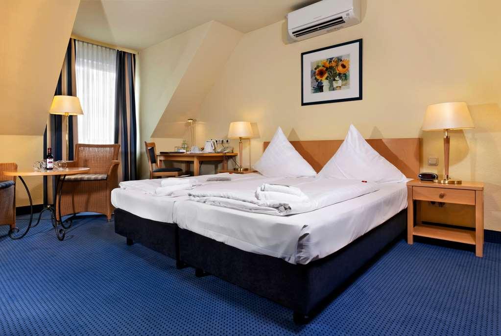 Tryp By Wyndham Luebeck Aquamarin Hotel Room photo