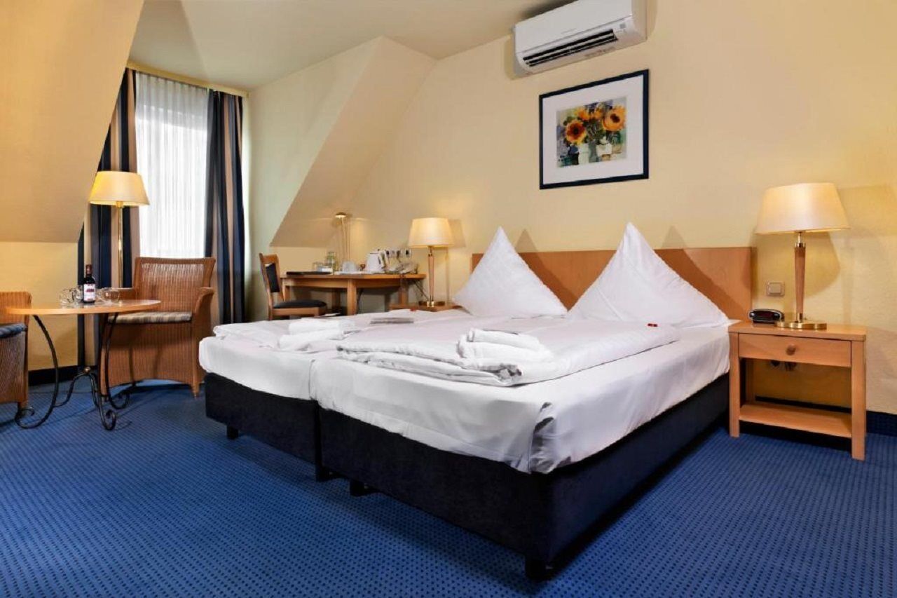 Tryp By Wyndham Luebeck Aquamarin Hotel Exterior photo